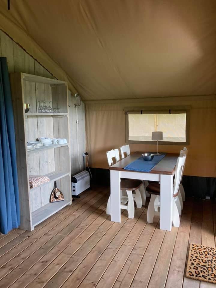 Camping De Peelweide Grashoek Oda fotoğraf